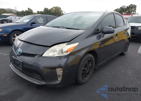 2015 Toyota Prius Two z USA, uszkodzony, nr VIN JTDKN3DU9F0461599